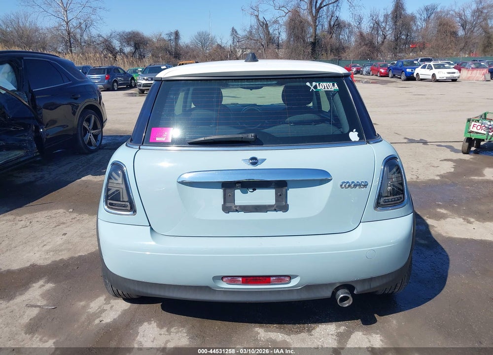 2013 MINI HARDTOP COOPER VIN: WMWSU3C53DT686431