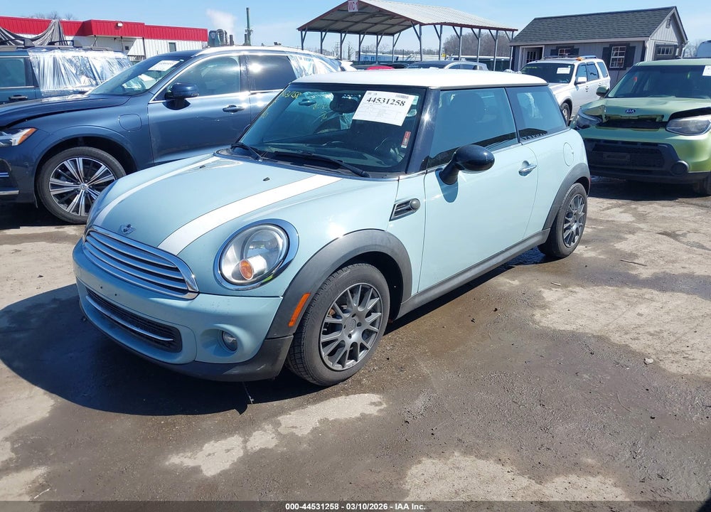 2013 MINI HARDTOP COOPER VIN: WMWSU3C53DT686431