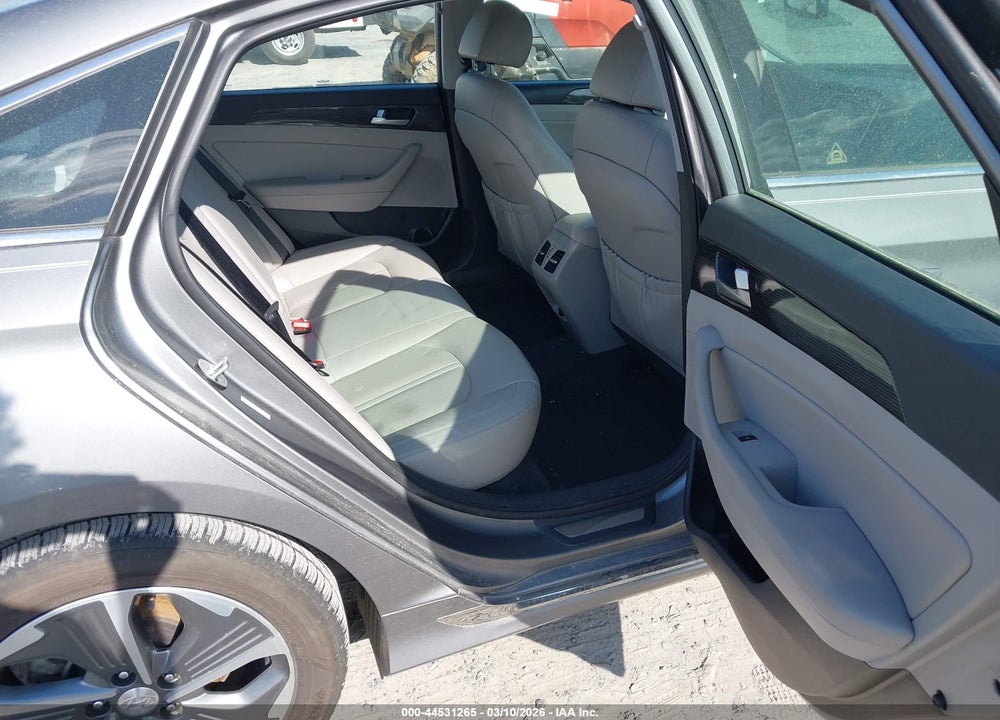 2018 HYUNDAI SONATA HYBRID LIMITED VIN: KMHE34L32JA082976
