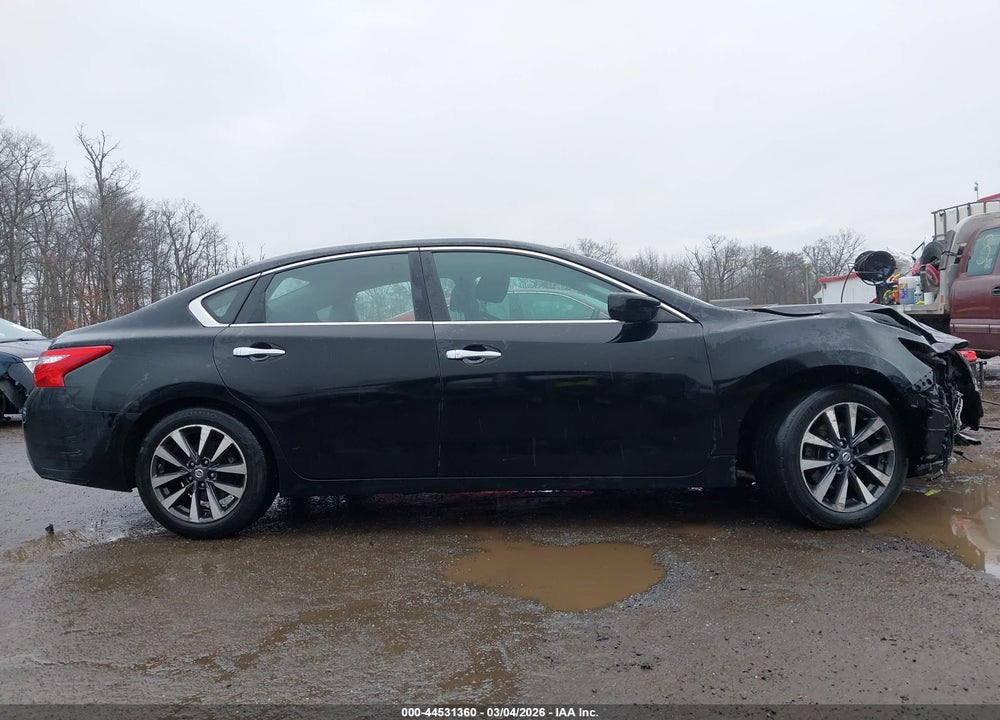 2017 NISSAN ALTIMA 2.5 SV VIN: 1N4AL3AP8HC255827