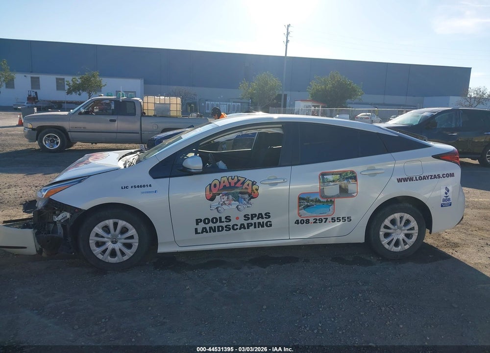 2020 TOYOTA PRIUS LE VIN: JTDKARFU2L3116114