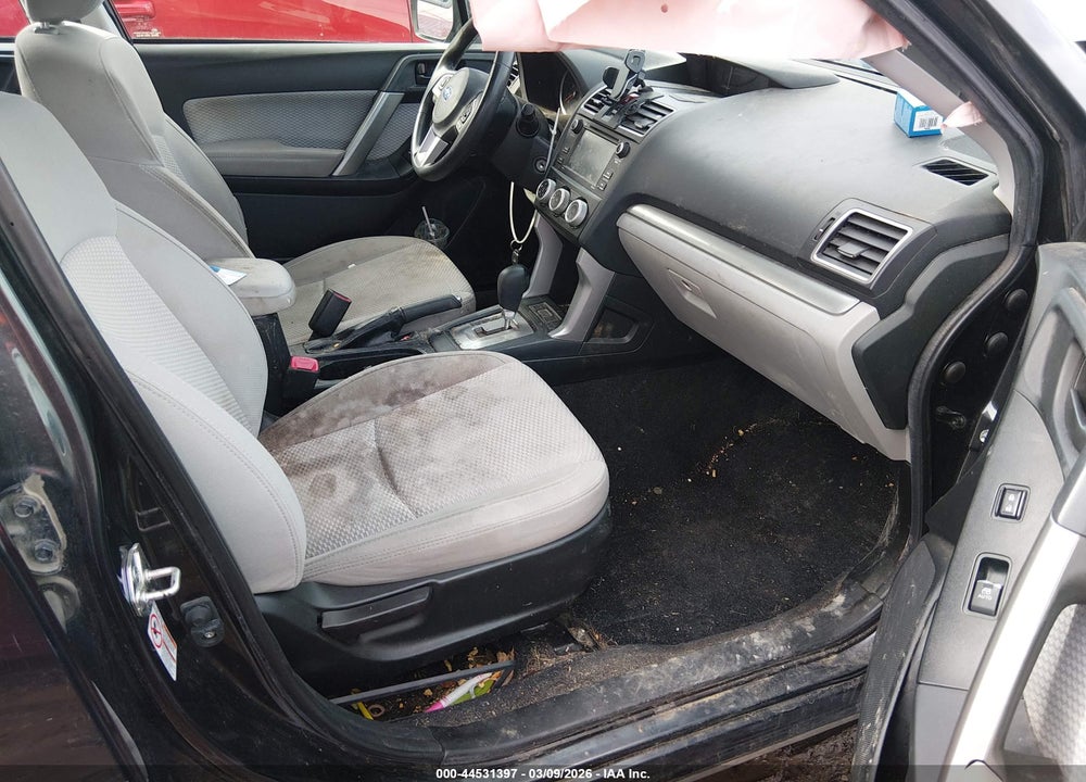 2017 SUBARU FORESTER 2.5I VIN: JF2SJABC7HH566304