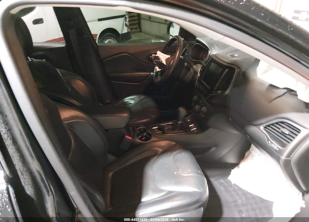 2019 JEEP CHEROKEE OVERLAND 4X4 VIN: 1C4PJMJX0KD161152