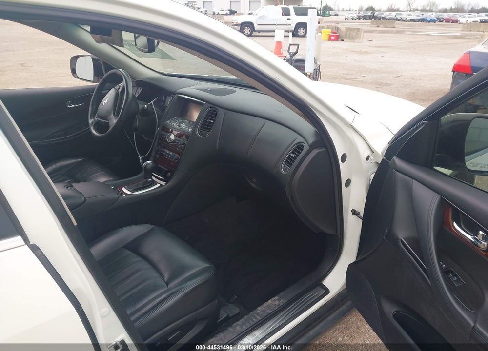2017 INFINITI QX50 VIN: JN1BJ0RP2HM380195