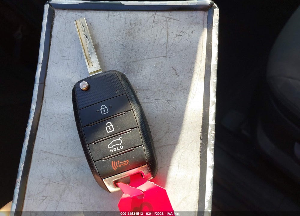 2017 KIA SORENTO 3.3L LX VIN: 5XYPGDA5XHG281516