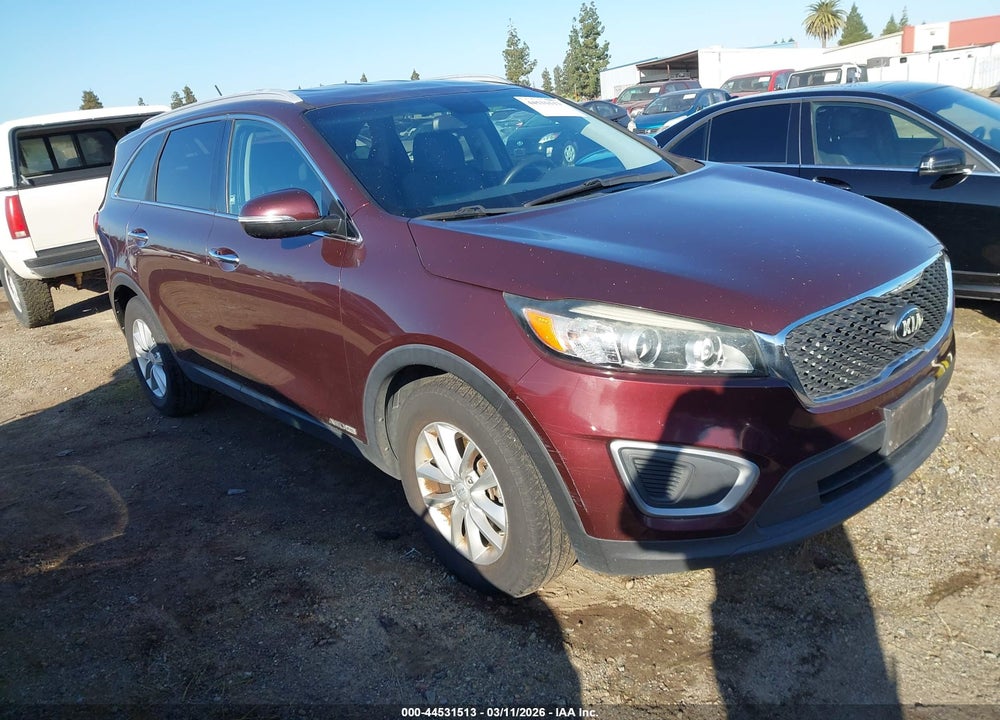 2017 KIA SORENTO 3.3L LX VIN: 5XYPGDA5XHG281516