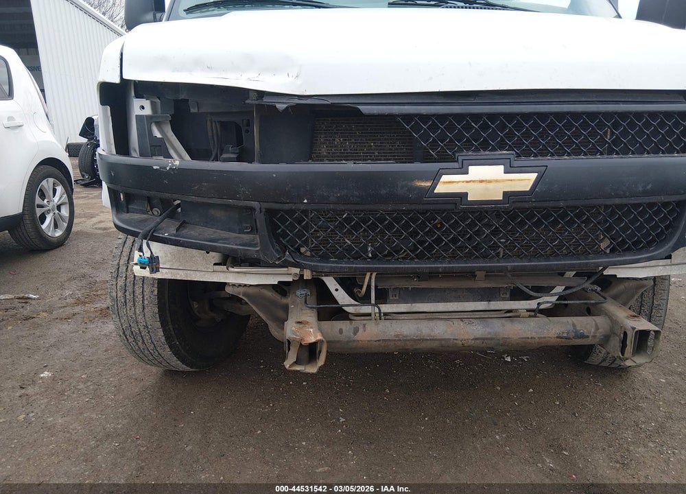 2020 CHEVROLET EXPRESS PASSENGER RWD 3500 EXTENDED WHEELBASE LS VIN: 1GAZGNFG3L1269914