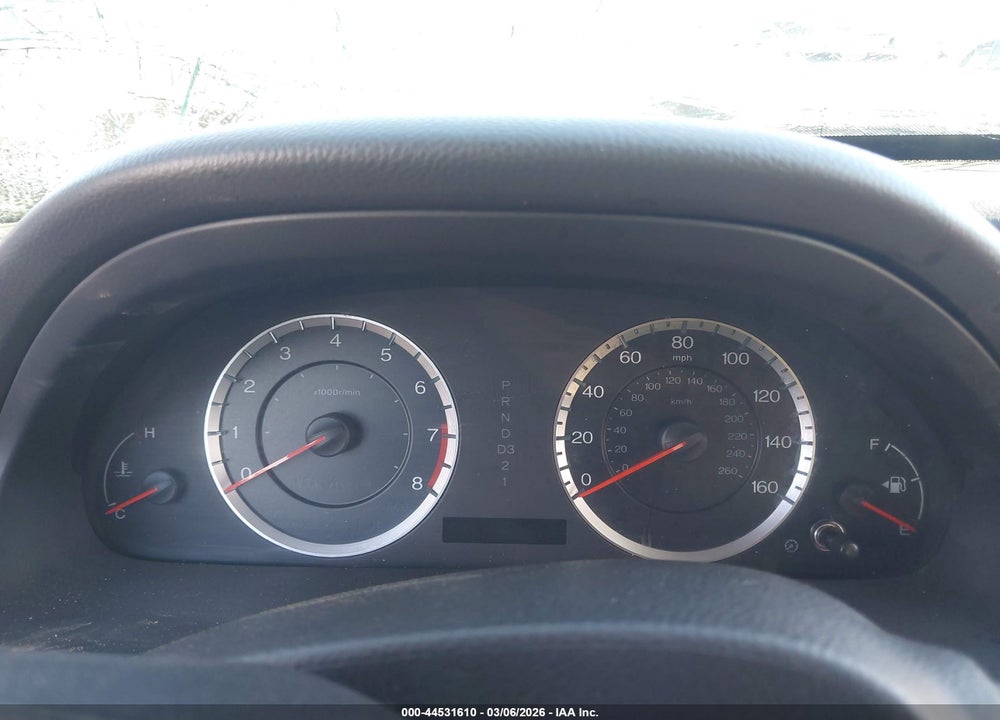 2010 HONDA ACCORD 2.4 LX-P VIN: 1HGCP2F4XAA124952