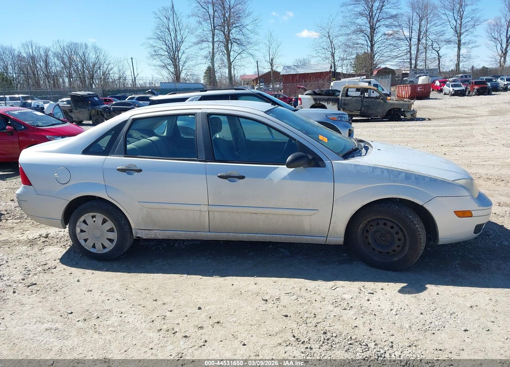 2007 FORD FOCUS S/SE/SES VIN: 1FAFP34N47W285795
