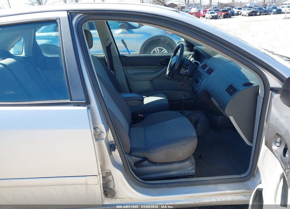 2007 FORD FOCUS S/SE/SES VIN: 1FAFP34N47W285795