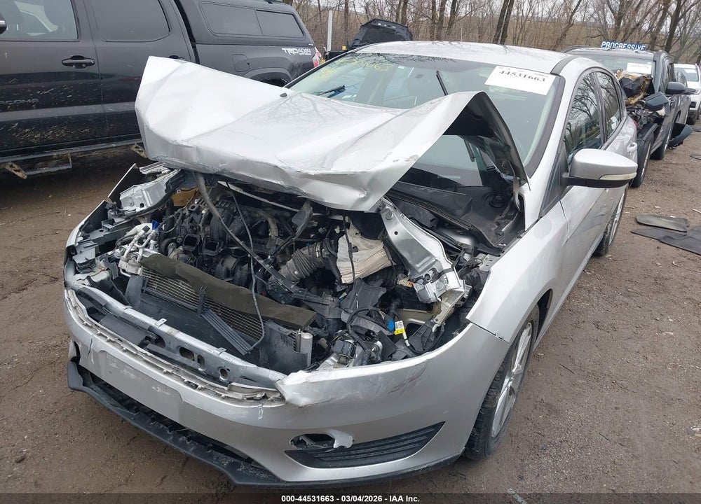 2015 FORD FOCUS SE VIN: 1FADP3K28FL317955