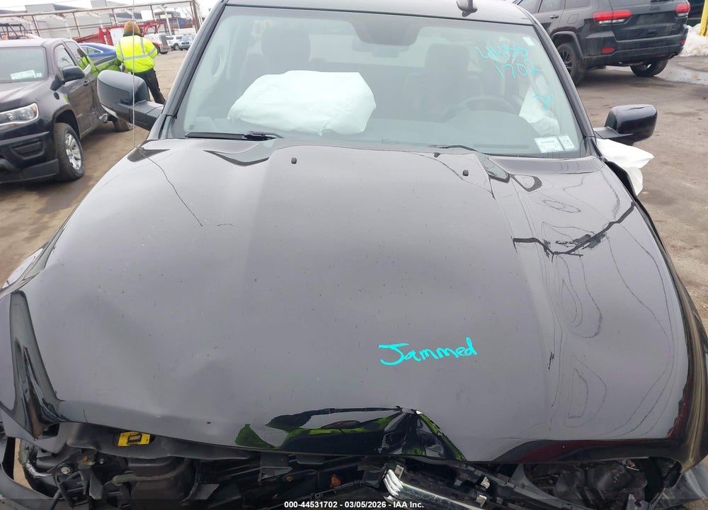 2015 RAM 1500 SPORT VIN: 3C6JR7CT3FG572586