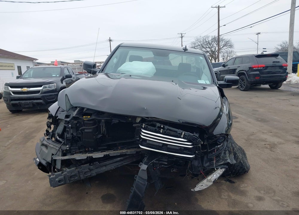 2015 RAM 1500 SPORT VIN: 3C6JR7CT3FG572586
