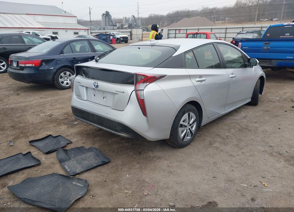 2017 TOYOTA PRIUS TWO VIN: JTDKBRFUXH3575136