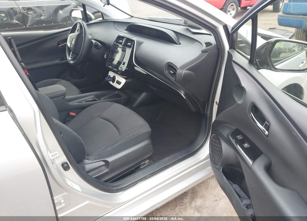 2017 TOYOTA PRIUS TWO VIN: JTDKBRFUXH3575136