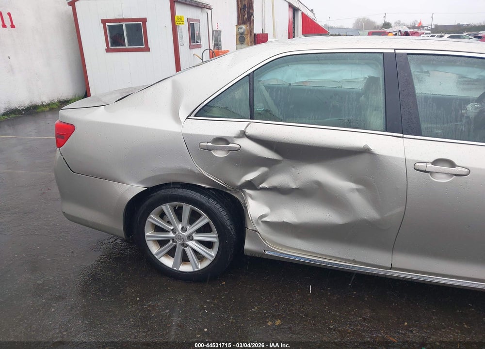 2014 TOYOTA CAMRY XLE VIN: 4T4BF1FK9ER425644