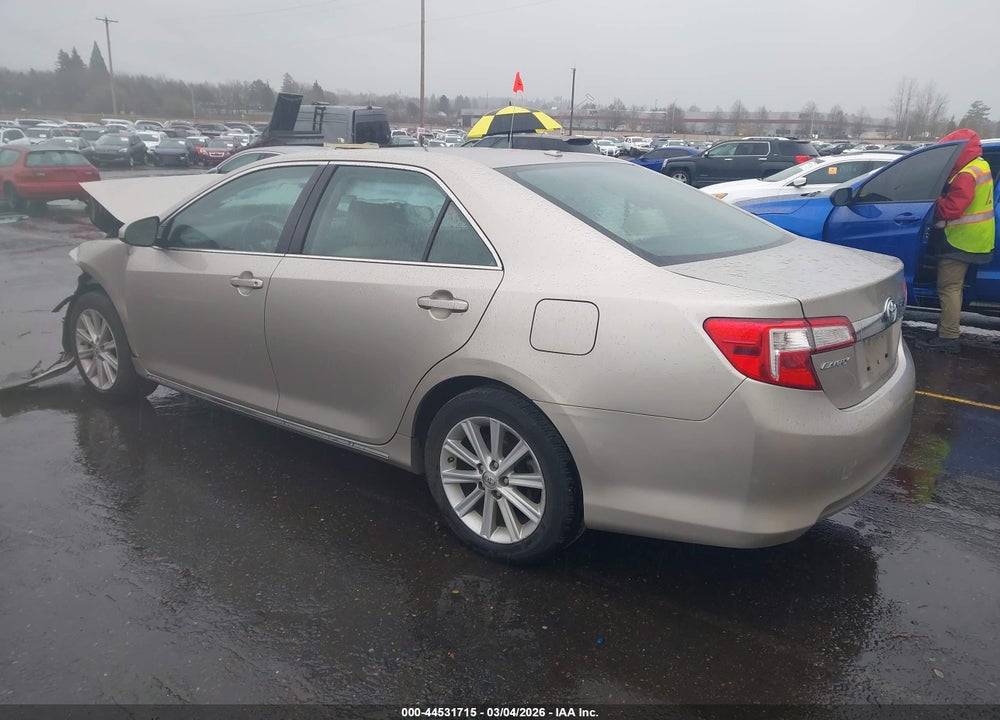 2014 TOYOTA CAMRY XLE VIN: 4T4BF1FK9ER425644