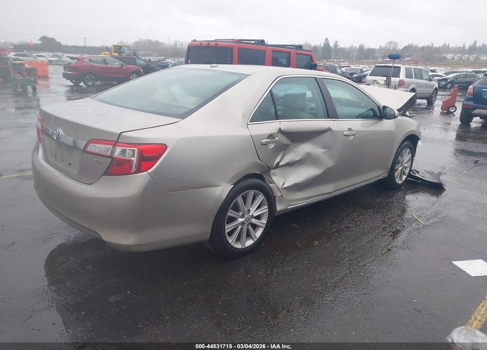 2014 TOYOTA CAMRY XLE VIN: 4T4BF1FK9ER425644