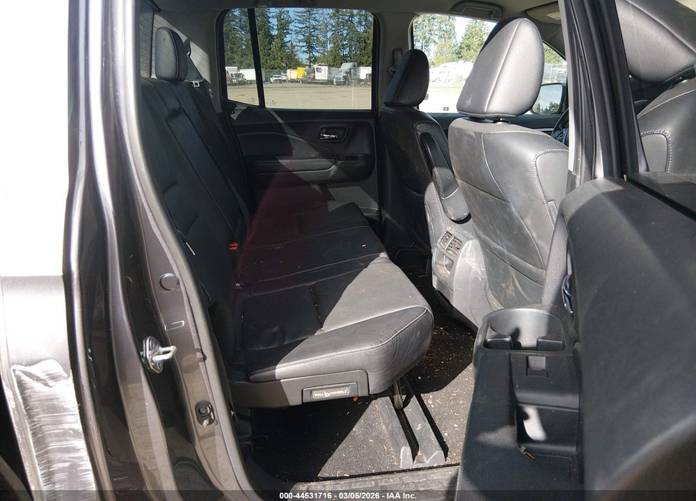 2018 HONDA RIDGELINE RTL-T VIN: 5FPYK3F63JB000305