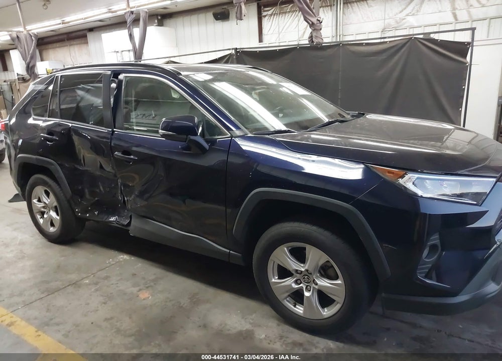 2021 TOYOTA RAV4 XLE VIN: JTMW1RFV2MD066532