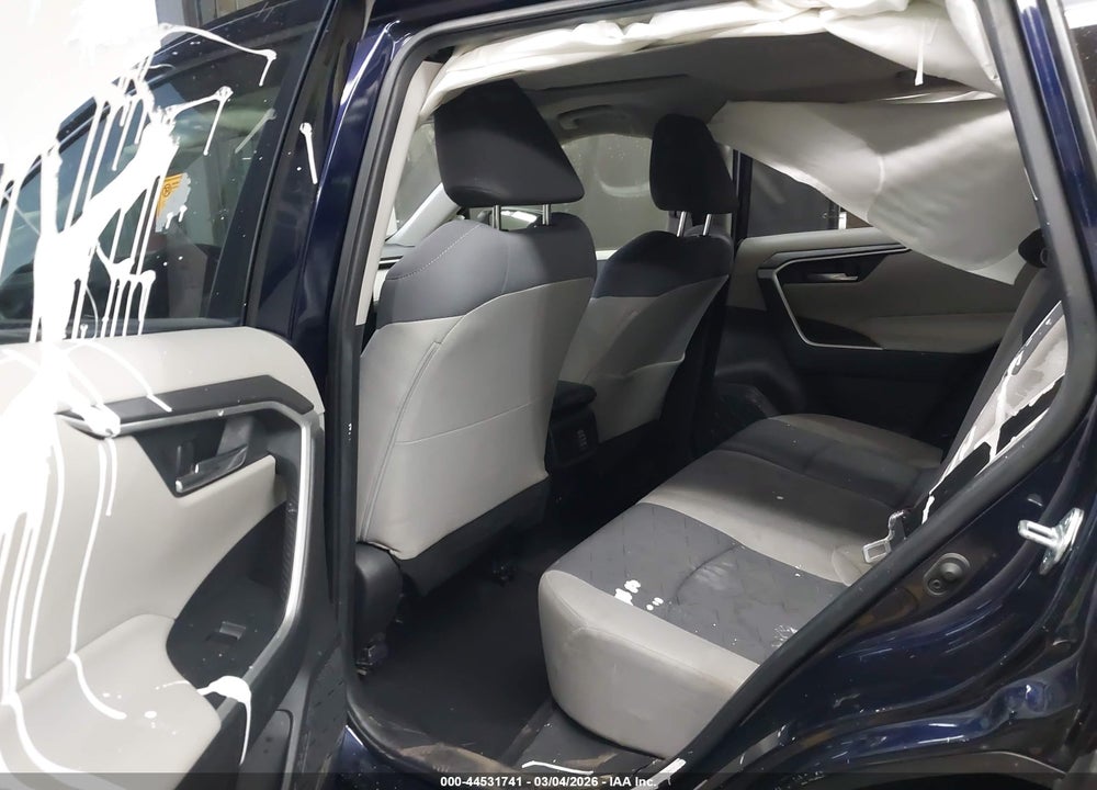 2021 TOYOTA RAV4 XLE VIN: JTMW1RFV2MD066532