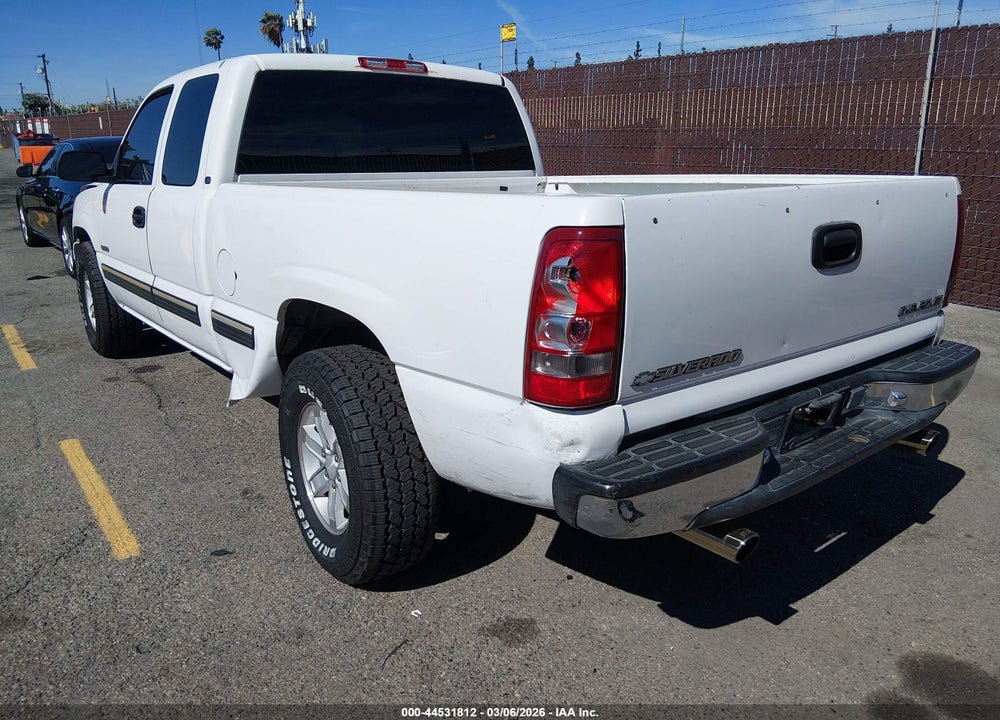 2001 CHEVROLET SILVERADO 1500 LS VIN: 1GCEC19V41Z206582
