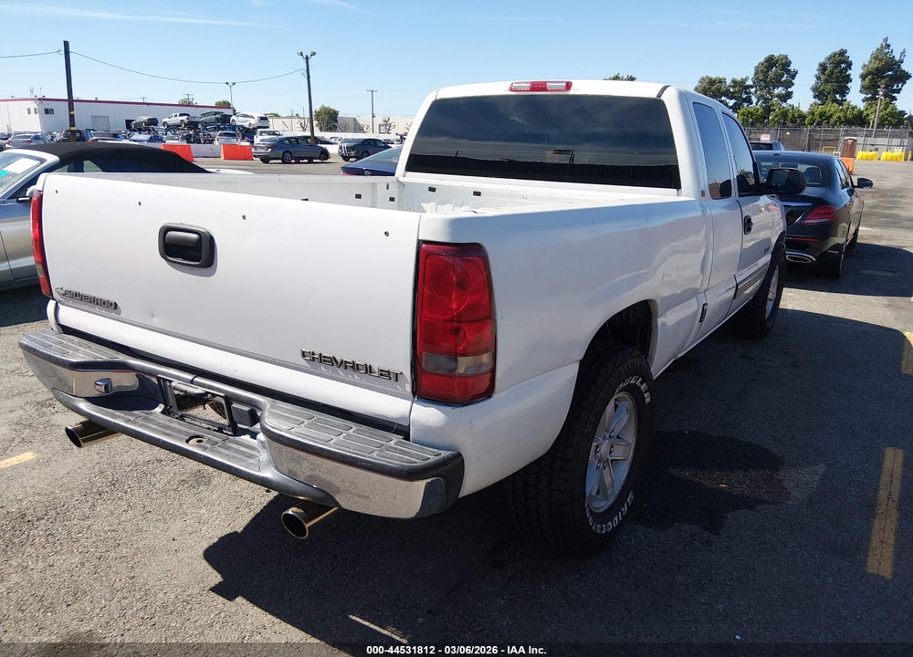 2001 CHEVROLET SILVERADO 1500 LS VIN: 1GCEC19V41Z206582