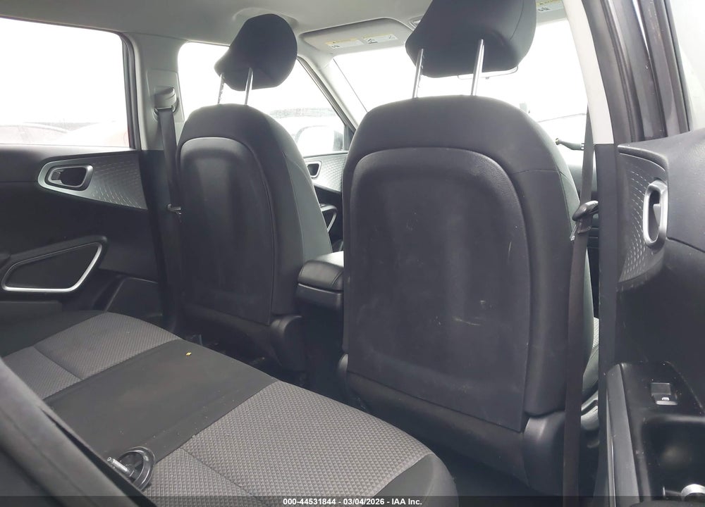 2021 KIA SOUL LX VIN: KNDJ23AU9M7761771