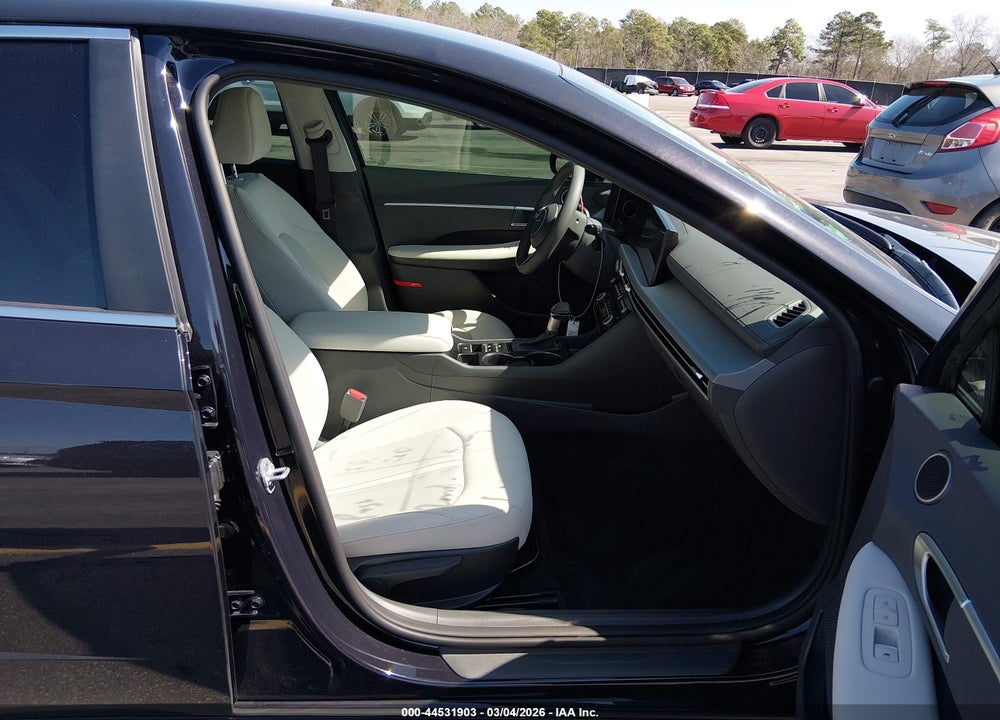 2026 HYUNDAI SONATA SE VIN: KMHL24JA8TA539577