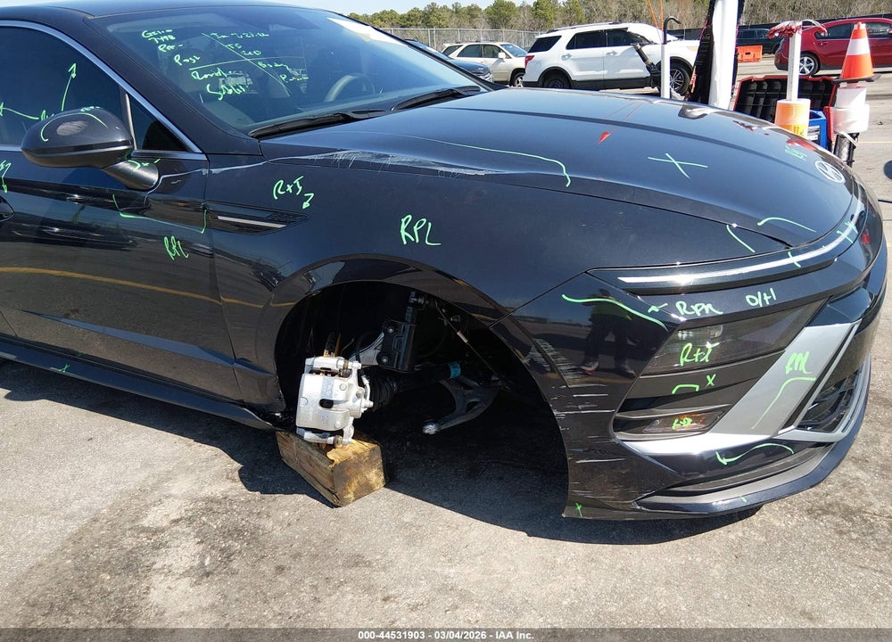 2026 HYUNDAI SONATA SE VIN: KMHL24JA8TA539577