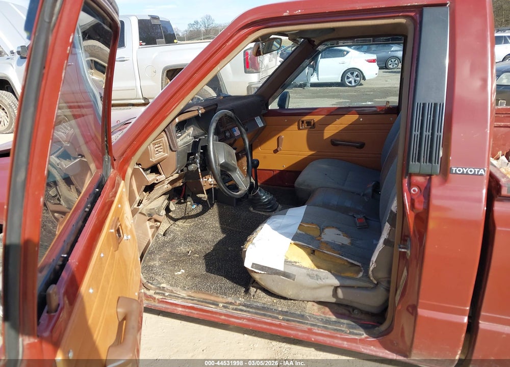 1986 TOYOTA PICKUP 1/2 TON RN50 VIN: JT4RN50R7G0193942
