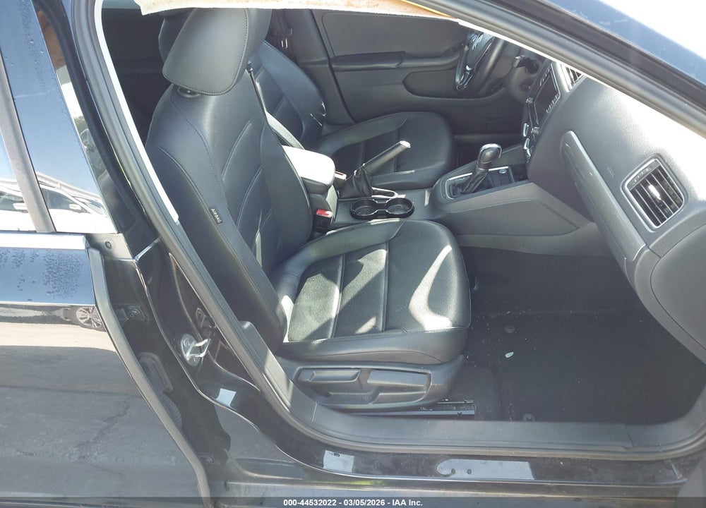 2017 VOLKSWAGEN JETTA 1.4T SE VIN: 3VWDB7AJ6HM229820