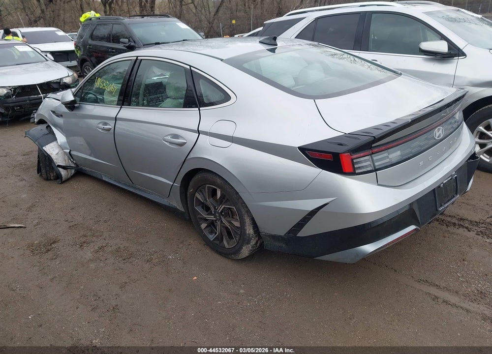 2025 HYUNDAI SONATA SEL VIN: KMHL64JA2SA447531