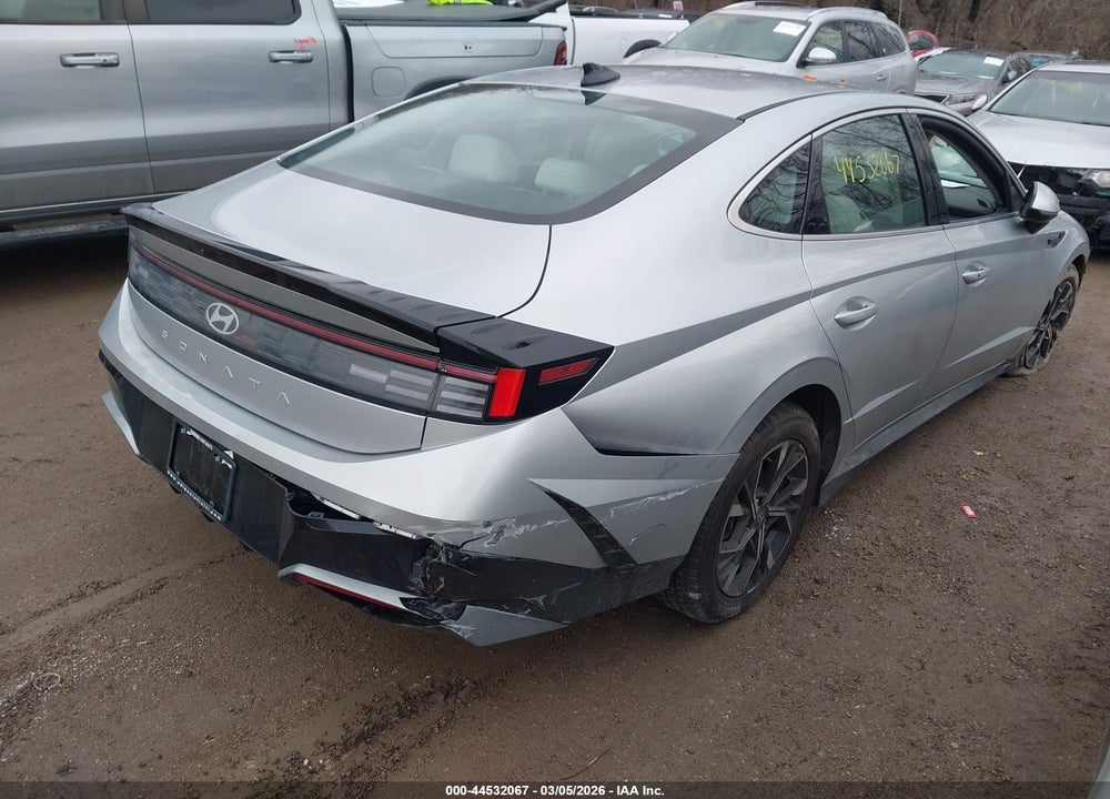 2025 HYUNDAI SONATA SEL VIN: KMHL64JA2SA447531
