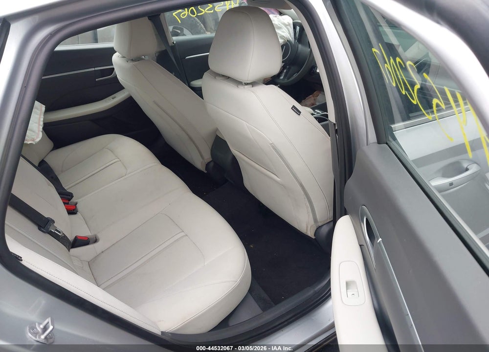 2025 HYUNDAI SONATA SEL VIN: KMHL64JA2SA447531