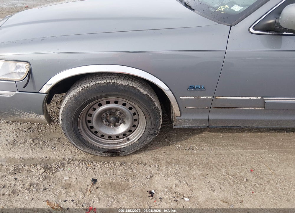 1998 MERCURY GRAND MARQUIS VIN: 2MEFM74W0WX602105