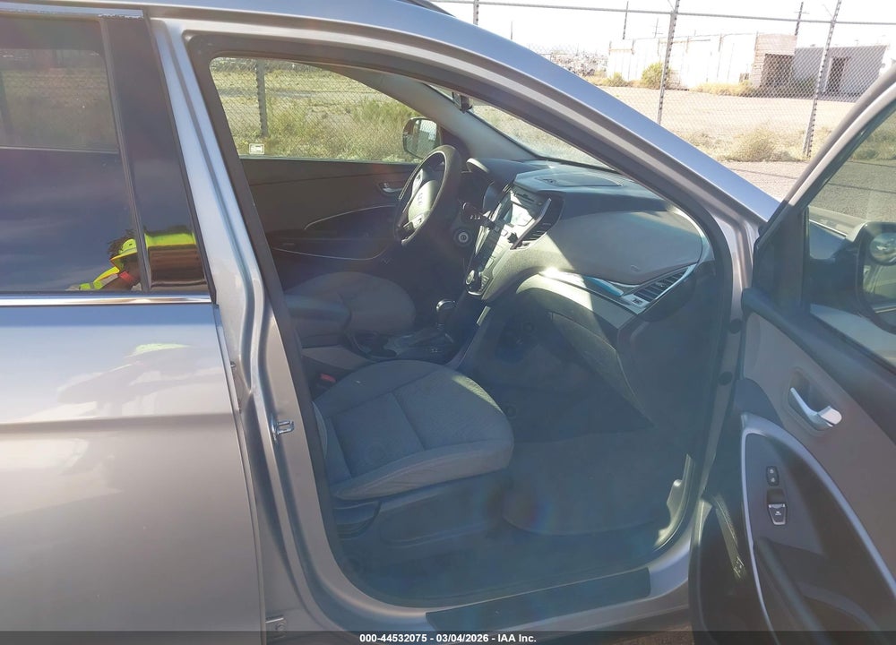 2016 HYUNDAI SANTA FE SE VIN: KM8SM4HF6GU144051