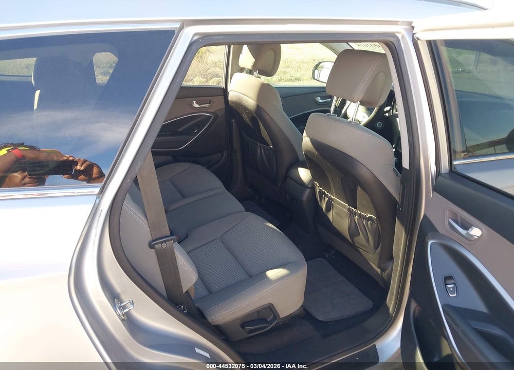2016 HYUNDAI SANTA FE SE VIN: KM8SM4HF6GU144051