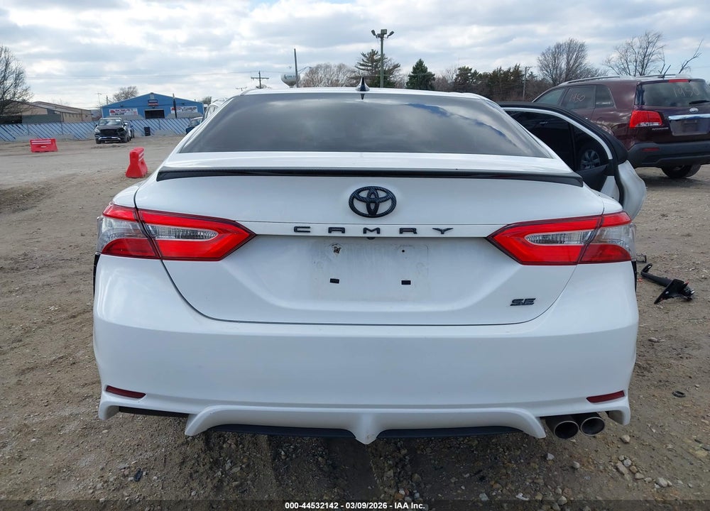 2019 TOYOTA CAMRY SE VIN: 4T1B11HK5KU256420