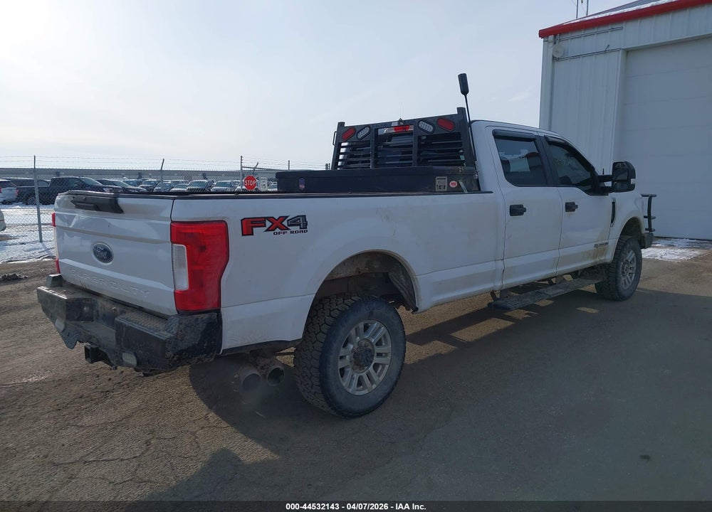 2018 FORD F-350 XL VIN: 1FT8W3BT3JEC07075