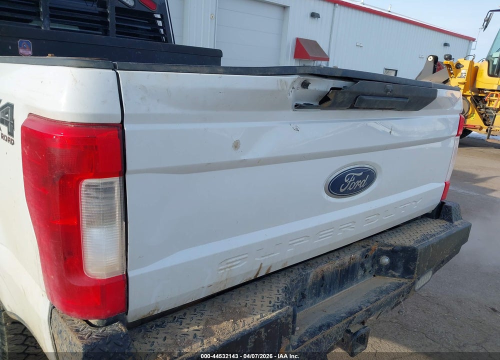 2018 FORD F-350 XL VIN: 1FT8W3BT3JEC07075