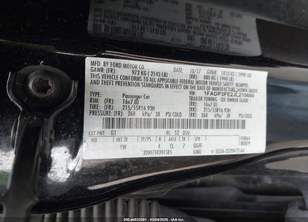 2018 FORD FOCUS SE VIN: 1FADP3FE2JL210669
