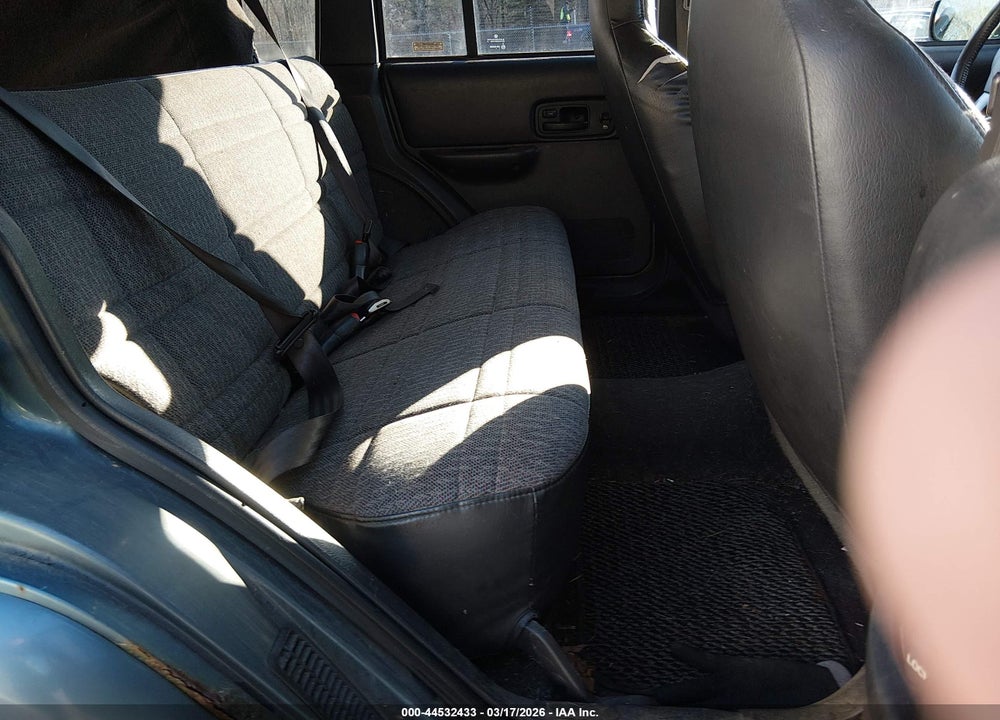 1999 JEEP CHEROKEE CLASSIC/SPORT VIN: 1J4FF68S3XL651689