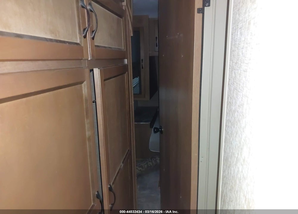 2014 FOREST RIVER COACHMEN CATALINA 253RKS TRAVEL TRAILER VIN: 5ZT2CAPB5EA017132