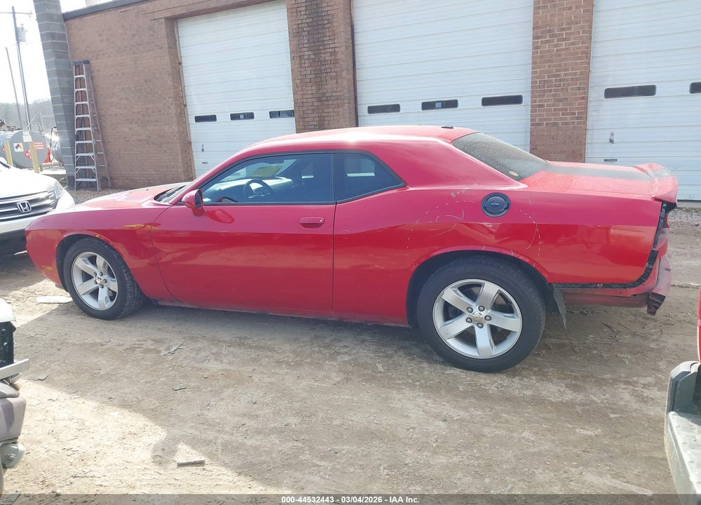 2013 DODGE CHALLENGER SXT VIN: 2C3CDYAG8DH539533