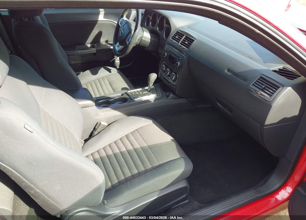 2013 DODGE CHALLENGER SXT VIN: 2C3CDYAG8DH539533
