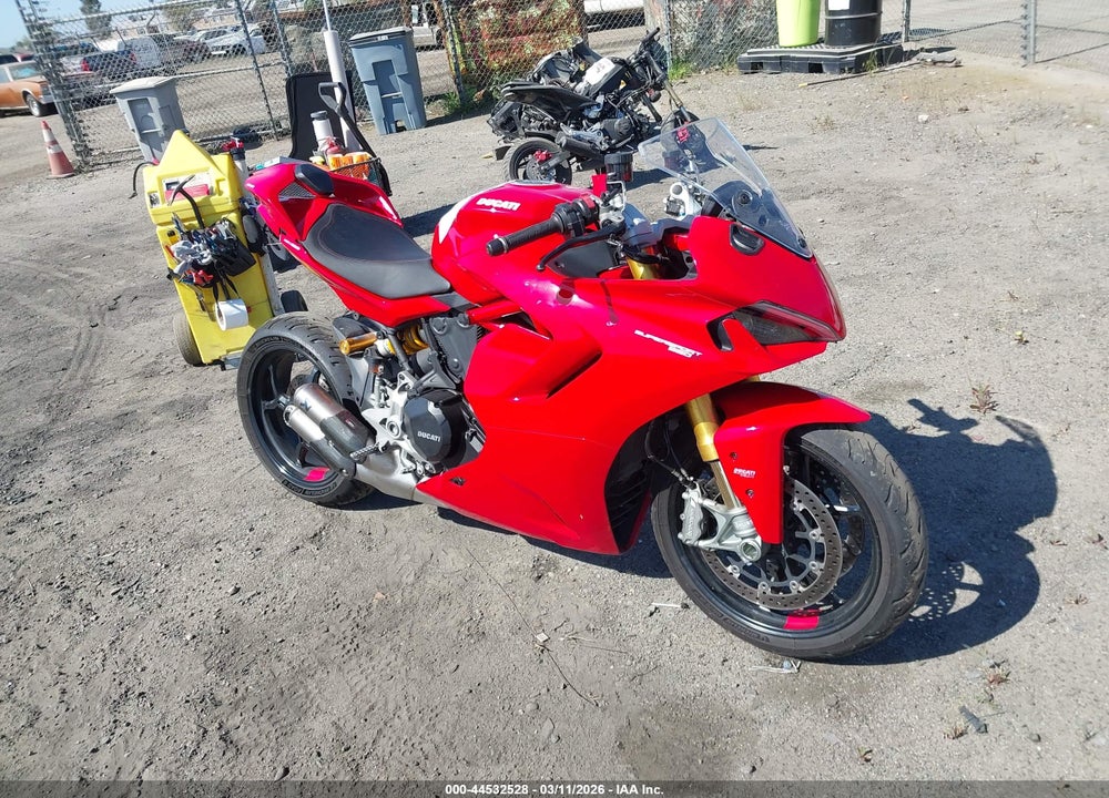 2023 DUCATI SUPERSPORT VIN: ZDMVABDSXPB004778