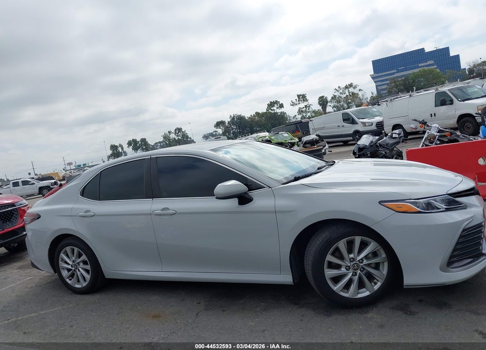 2024 TOYOTA CAMRY LE VIN: 4T1C11AKXRU212423