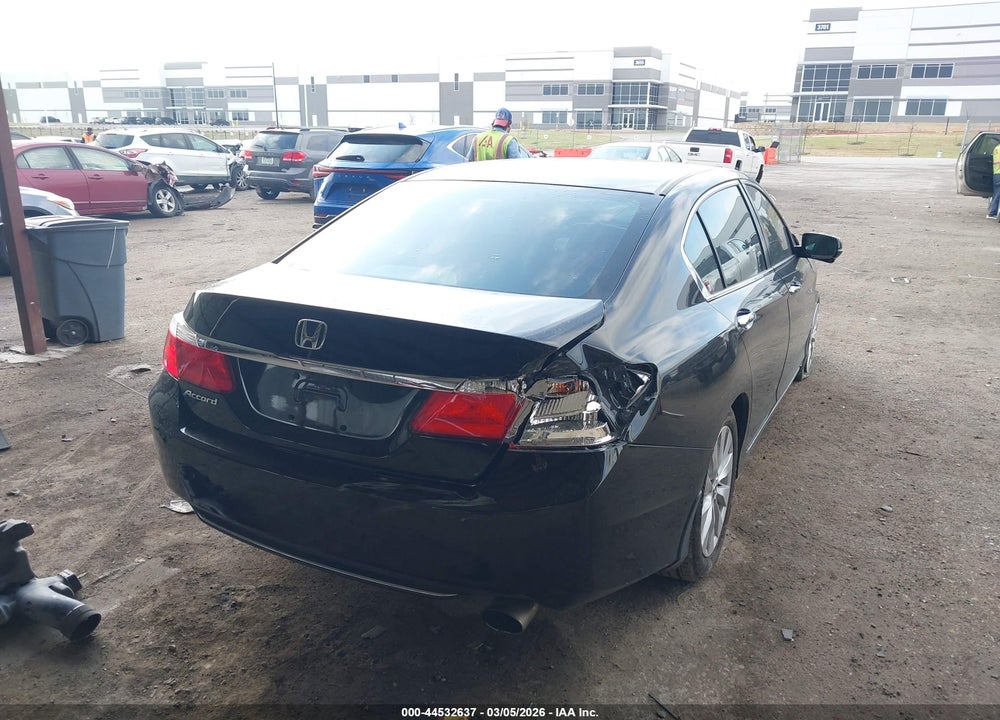 2015 HONDA ACCORD EX VIN: 1HGCR2F76FA070156