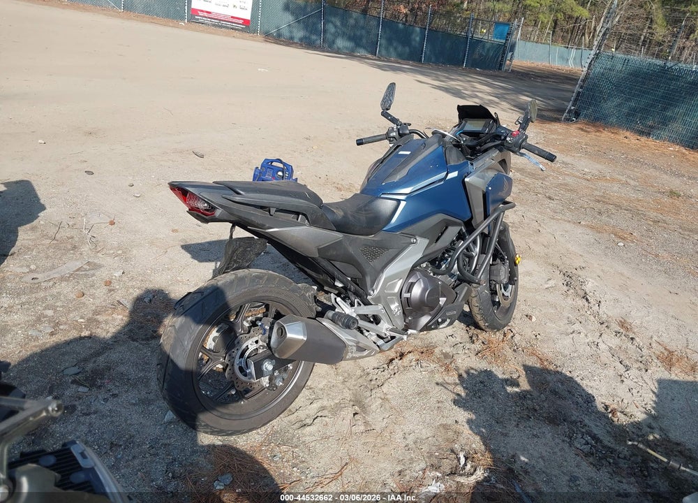 2024 HONDA NC750 XD VIN: JH2RH0919RK300821
